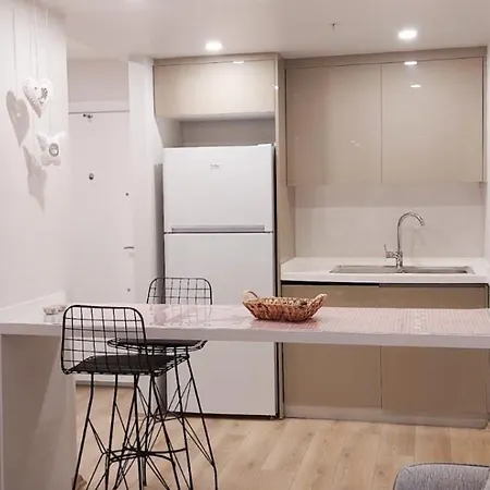 Ed House דירה *