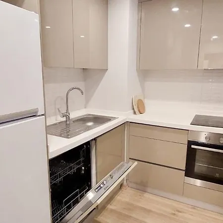 Ed House דירה
