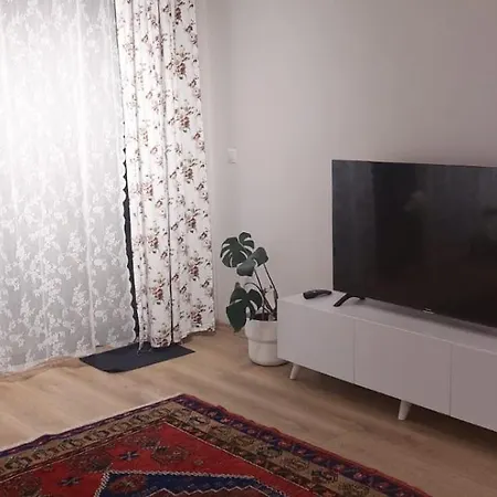דירה Ed House
